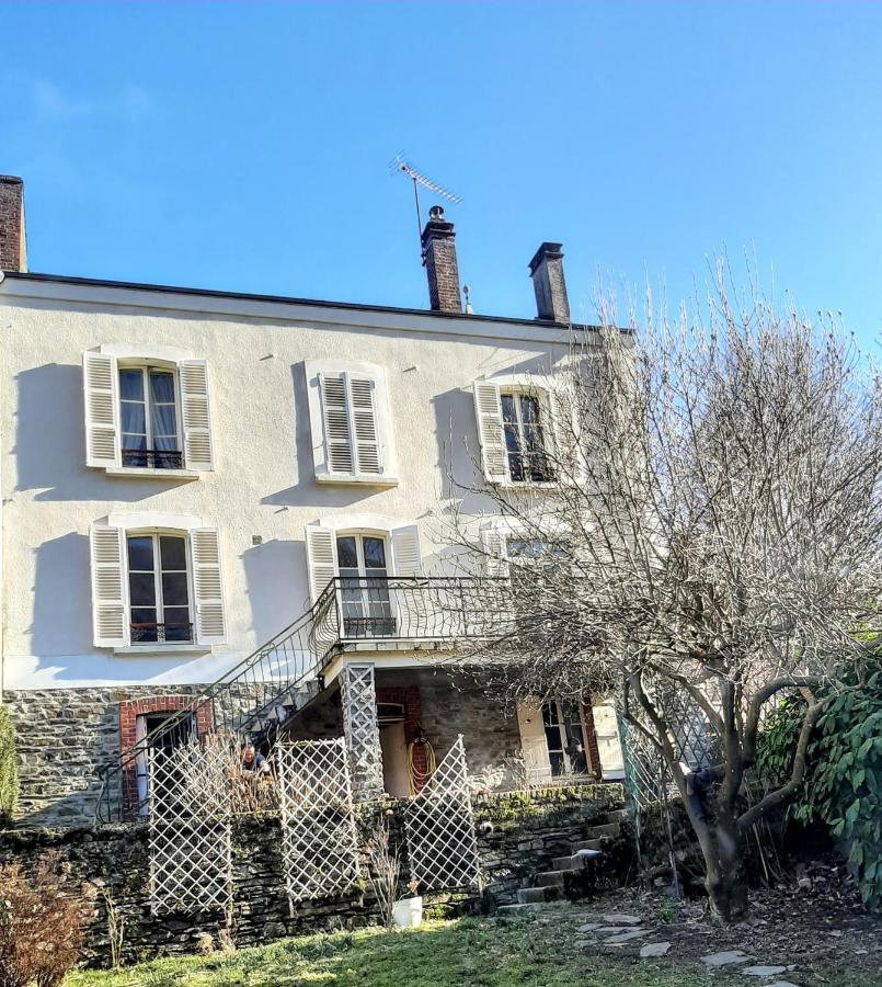 Chez Many, Par Fred Et Henri Bed & Breakfast Monthermé Exterior photo